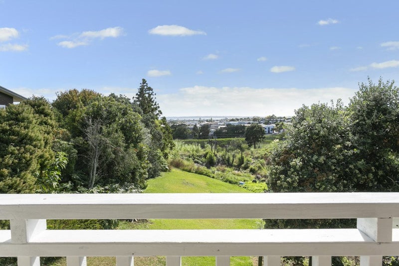 2/59 West Coast Road, Glen Eden, Auckland - Carousel 1
