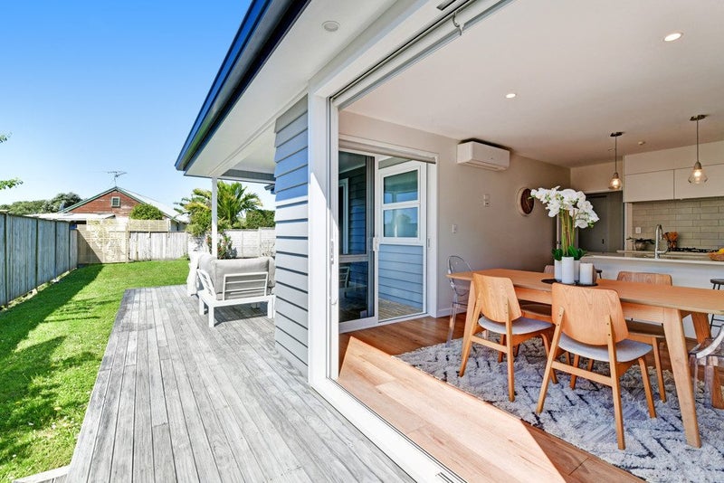 9 Couldrey Crescent, Red Beach, Red Beach - Carousel 1