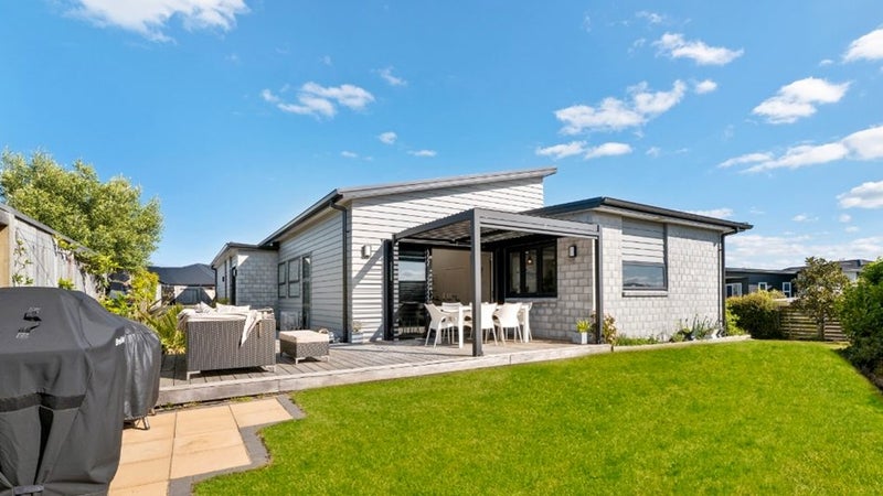 43 Kotiate Street, Papamoa Beach, Papamoa - Carousel 1