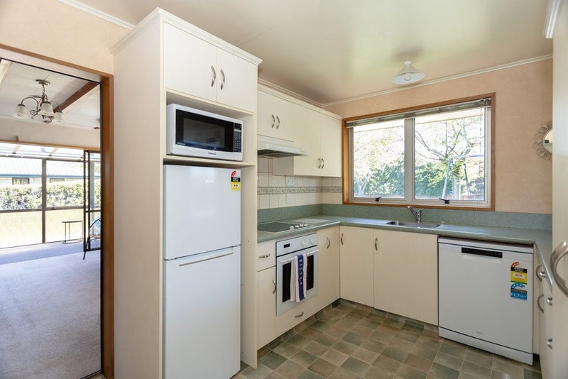 11 Parklane Place, Weston, Oamaru - Carousel 2