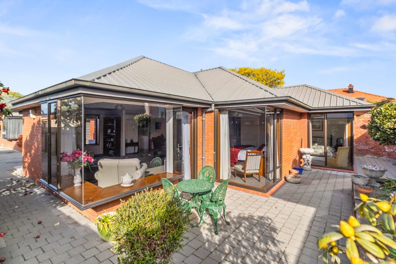 2/18 Selwyn Street, Maori Hill, Timaru - Carousel 1