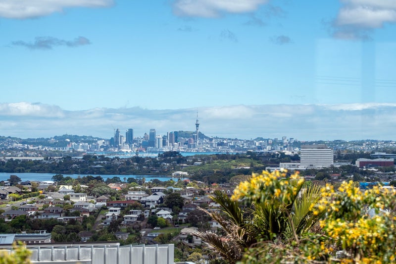 25 Castor Bay Road, Castor Bay, Auckland - Carousel 2