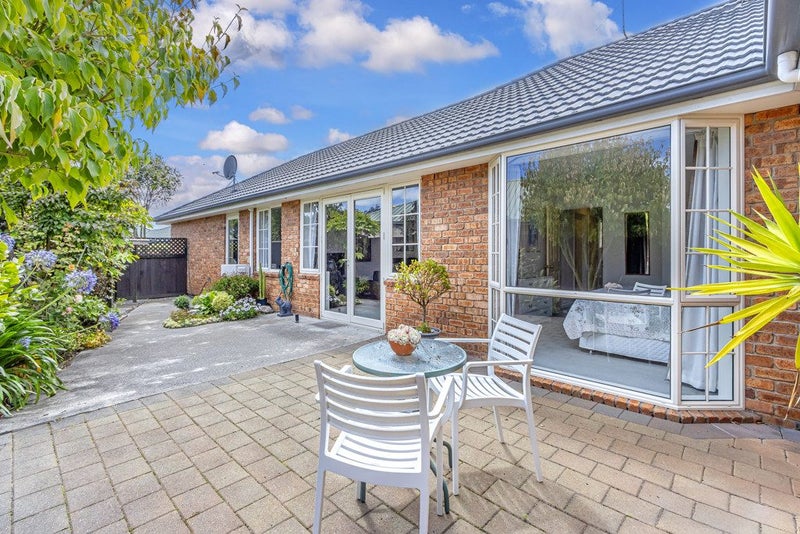 47 Parade Court, Addington, Christchurch - Carousel 1