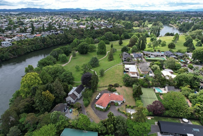 12 Kelly Place, Chartwell, Hamilton - Carousel 16