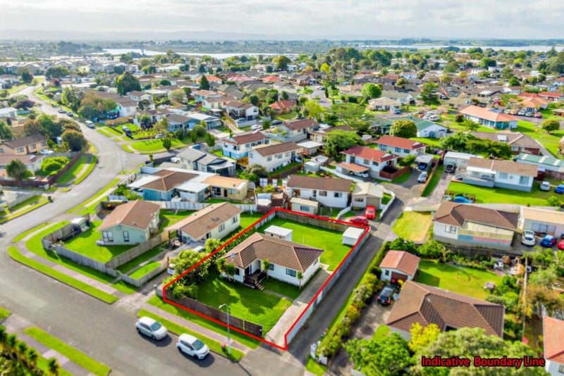 4 Blackgate Place, Weymouth, Auckland - Carousel 2