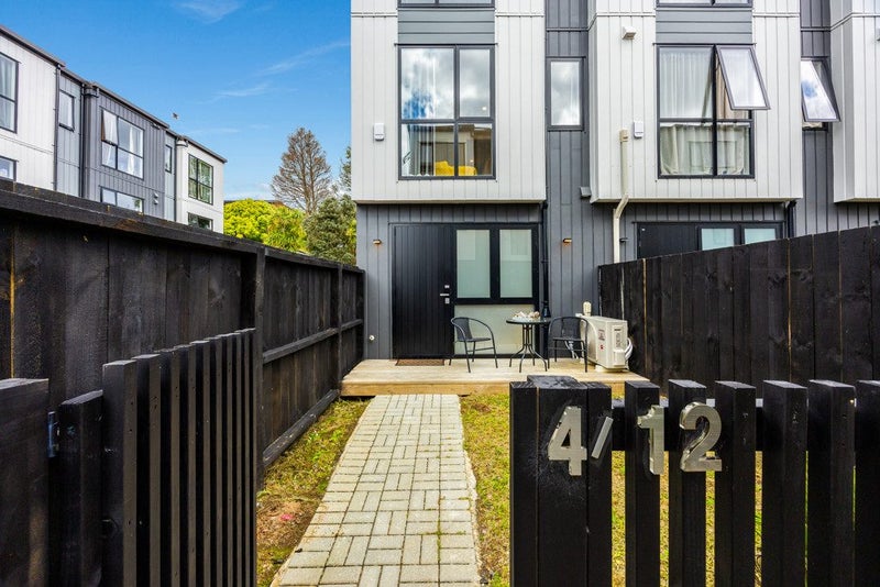 4/12 Highbury Street, Avondale, Auckland - Carousel 2