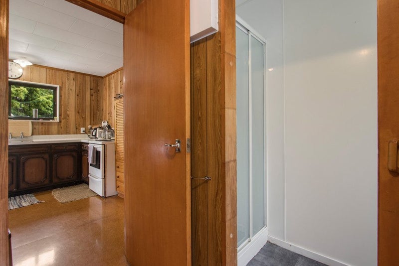 33 Athenree Road, Athenree, Waihi Beach - Carousel 21