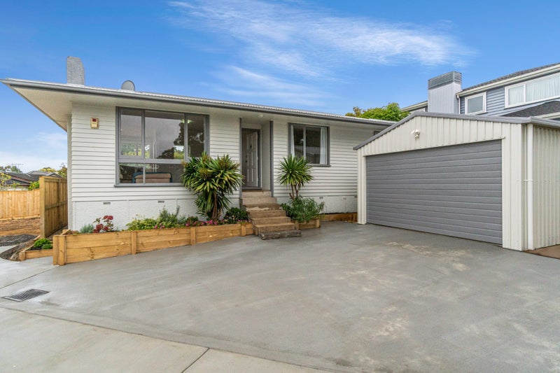 13 Edgar Pearce Place, Howick, Auckland - Carousel 1