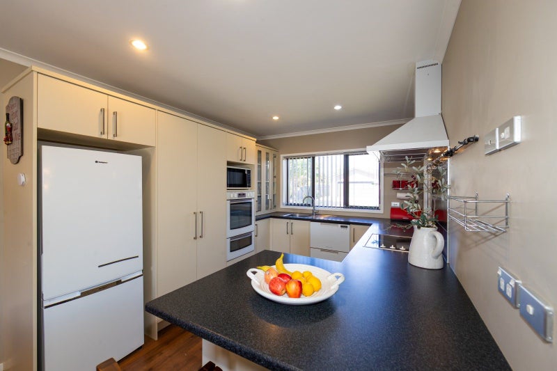 64 Squire Drive, Awatoto, Napier - Carousel 2