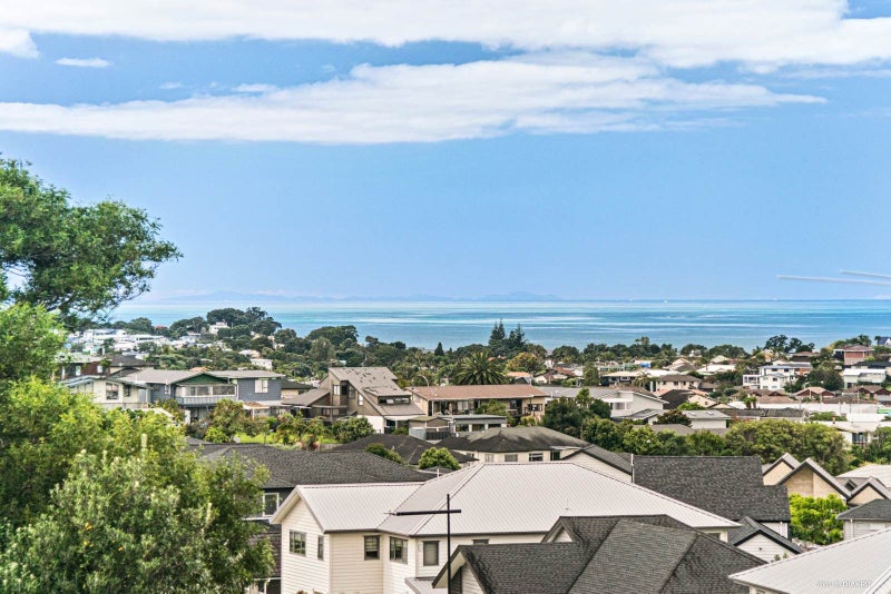 2 Greenview Lane, Red Beach, Whangaparāoa - Carousel 1
