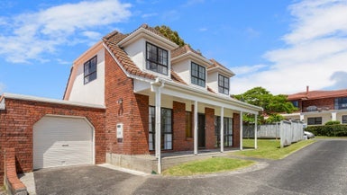 1/63 Manhattan Heights, Glendene, Auckland - Carousel 1