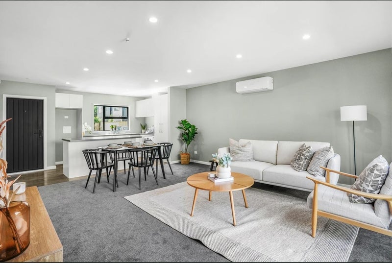 8/15 Brook Street, Waiwhetu, Lower Hutt - Carousel 1