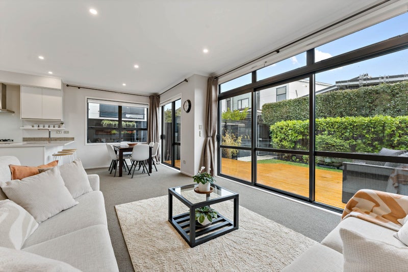 18 Spotted Dove Road, Hobsonville, Auckland - Carousel 2