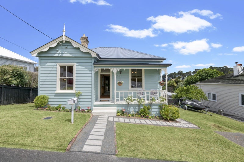 72 Palmerston Road, Birkenhead, Auckland - Carousel 1