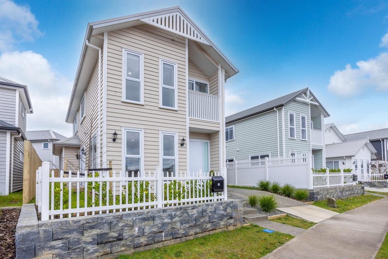 40 McCorquindale Drive, Flagstaff, Hamilton - Carousel 44