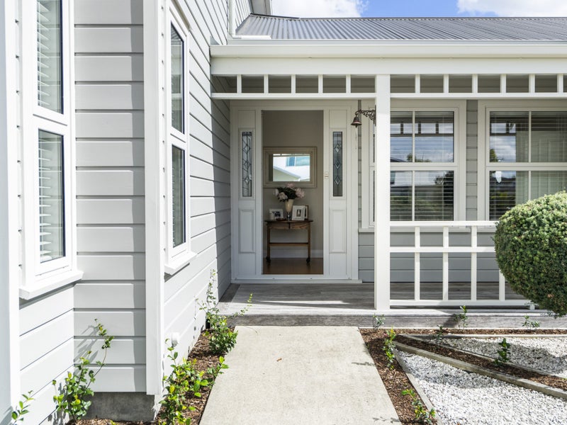 11 Turua Rise, Karaka, Papakura - Carousel 2