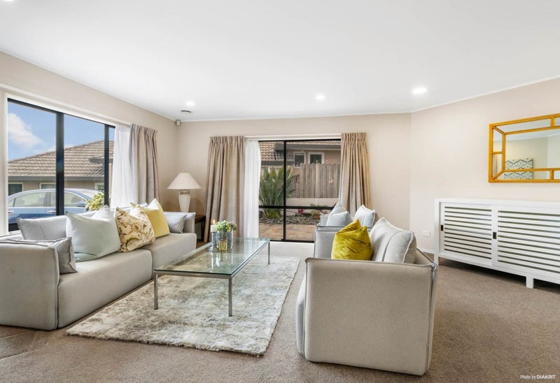 45 Golfland Drive, Golflands, Auckland - Carousel 2