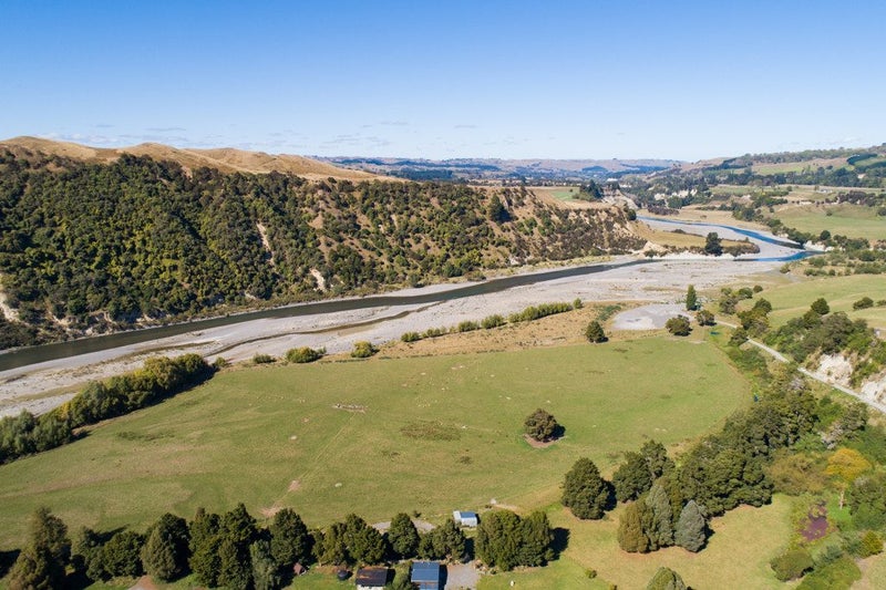 125A Rowes Road, Hunterville - Carousel 6
