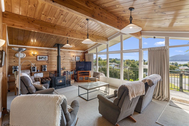 8 Earle Place, Acacia Bay, Taupo - Carousel 2