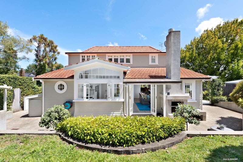 32 Rangitoto Avenue, Remuera, Auckland - Carousel 1