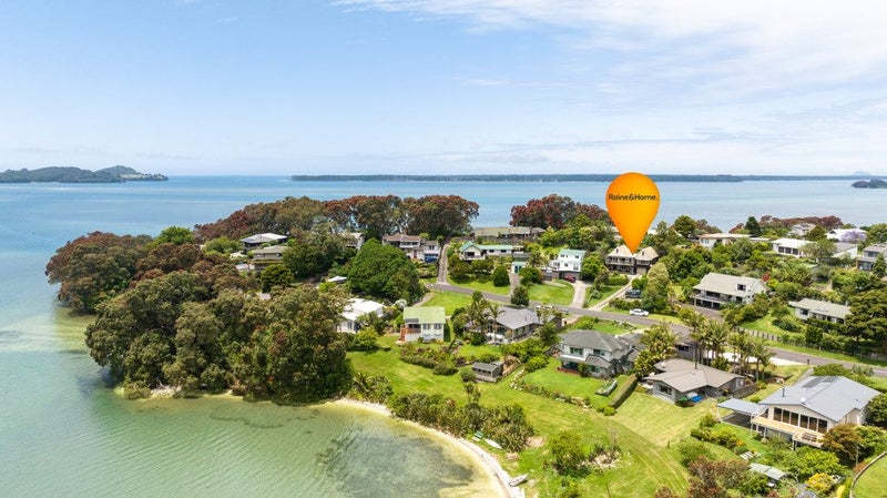 10 Moana Drive, Tanners Point, Katikati - Carousel 2