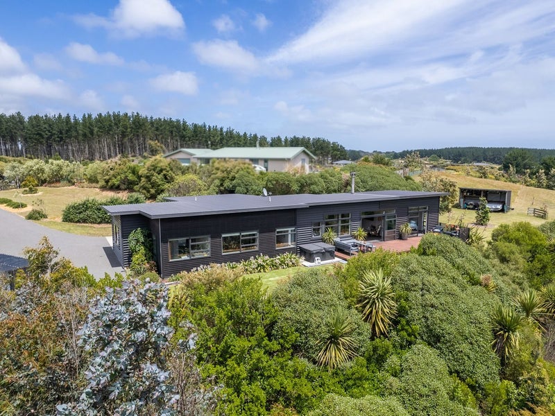 7 Quail Way, Waitarere, Levin - Carousel 2