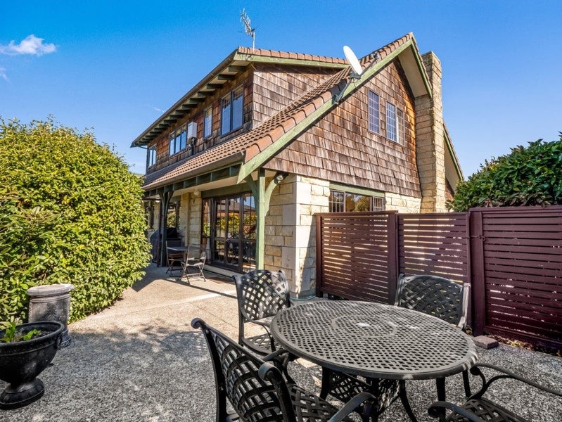 43 Kilkenny Place, Fitzherbert, Palmerston North - Carousel 13