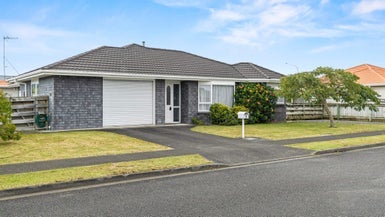 8 Kelsi Street, Tawhero, Whanganui - Carousel 1