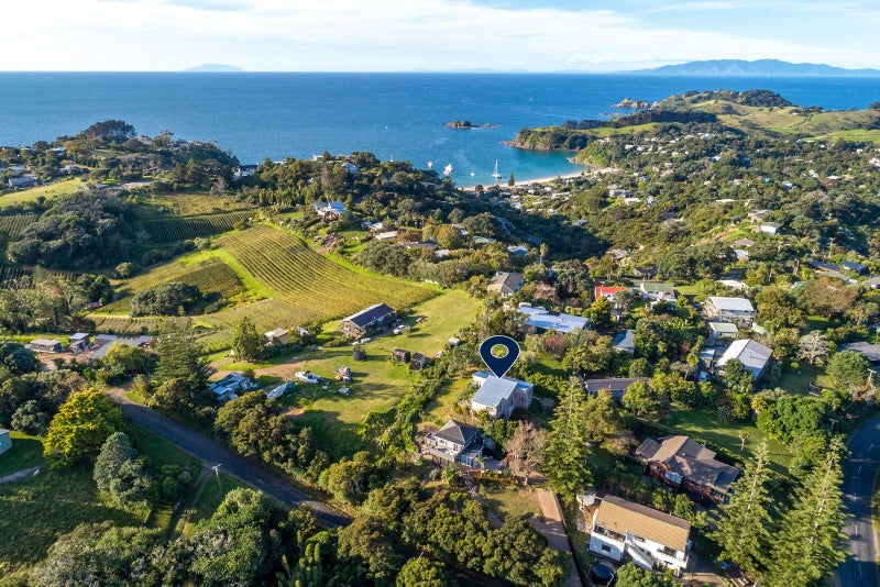 44 Junction Road, Palm Beach, Waiheke Island - Carousel 2