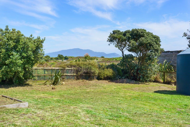 17 Kitchener Street, Te Horo Beach - Carousel 2