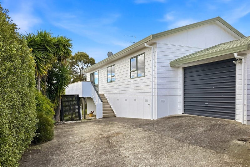 1/4 Knott Road, Stanmore Bay, Whangaparaoa - Carousel 1