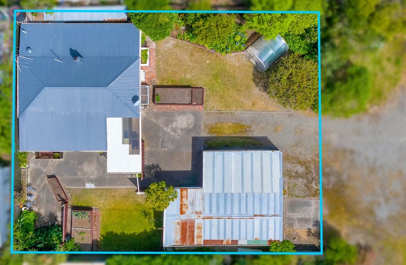 20 Holton Road, Amberley, Amberley - Carousel 18