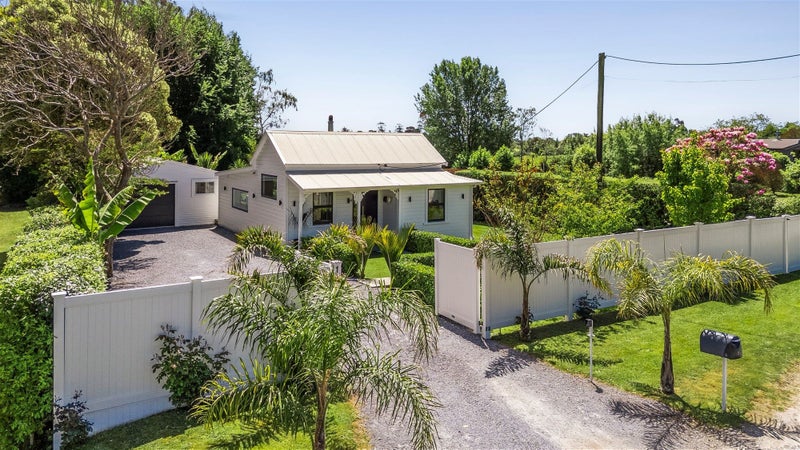 1 Lansdowne Street, Clifton, Takaka - Carousel 1
