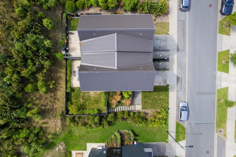 7 Holystone Road, Whitby, Porirua - Carousel 33