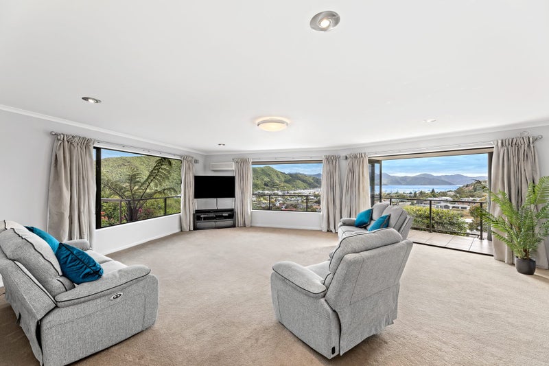 10 Moana Heights, Waikawa, Picton - Carousel 2
