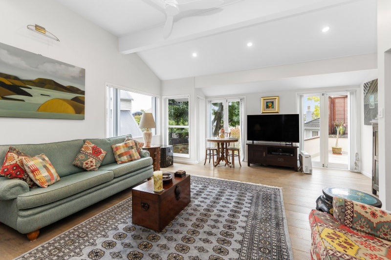 2/5 Baddeley Avenue, Kohimarama, Auckland - Carousel 1