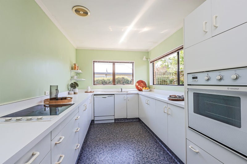 56 Brookvale Road, Havelock North, Havelock North - Carousel 2