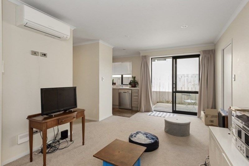 2/99 Lake Road, Frankton, Hamilton - Carousel 2