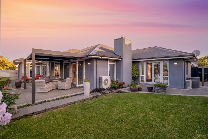 51 Brookfield Drive, Northwood, Christchurch - Carousel 2