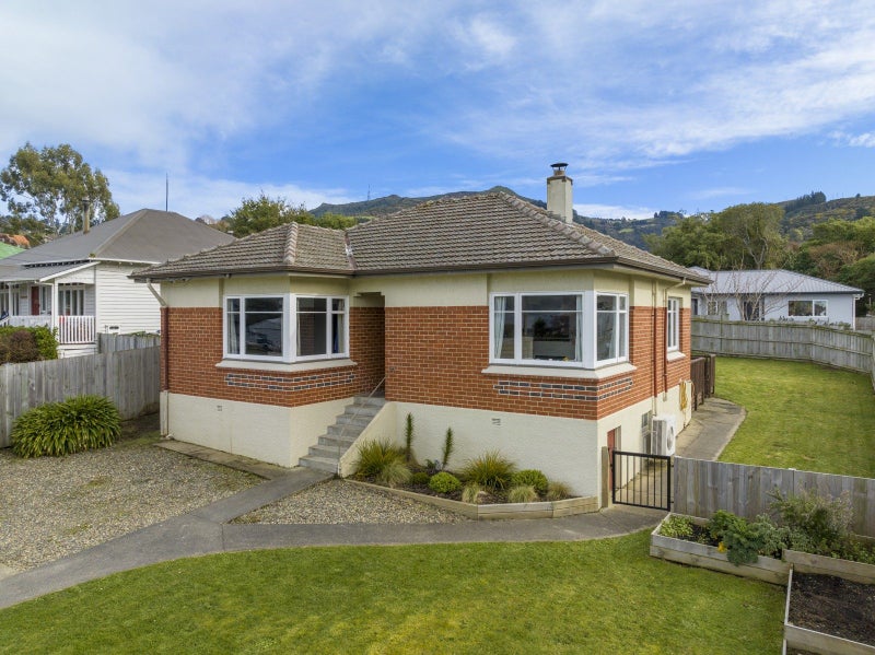 17 Hugh Street, Sawyers Bay, Port Chalmers - Carousel 1