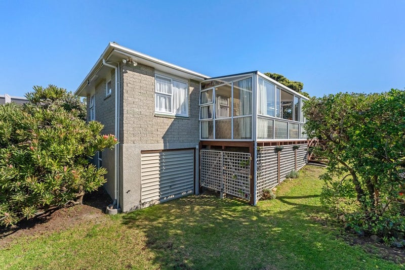 49 William Street, Waikanae Beach, Waikanae - Carousel 21