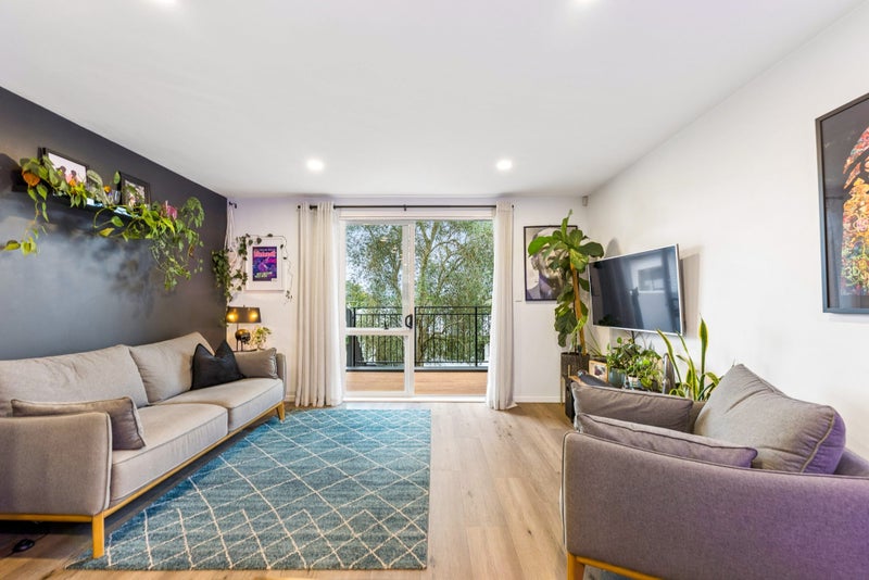 10/6 Islington Avenue, New Lynn, Auckland - Carousel 2
