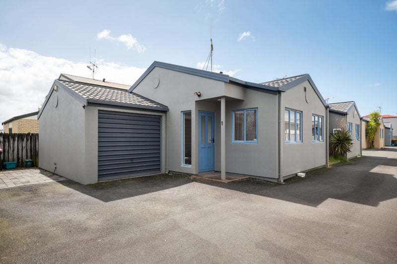 1 Paterson Street, Frankton, Hamilton - Carousel 1