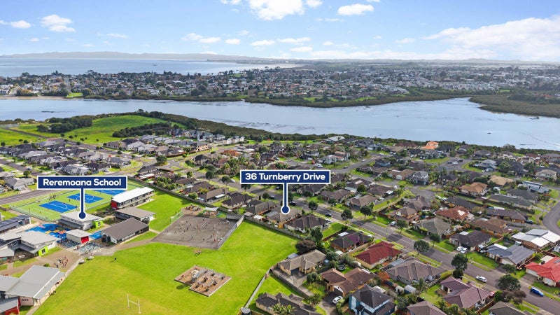 36 Turnberry Drive, Wattle Downs, Auckland - Carousel 1