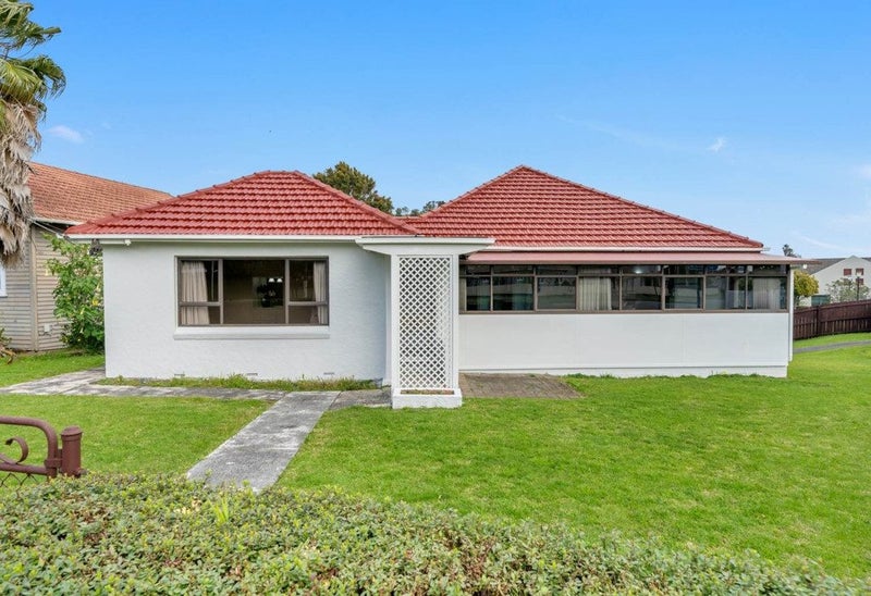 66 Mount Roskill Road, Mount Roskill, Auckland - Carousel 1