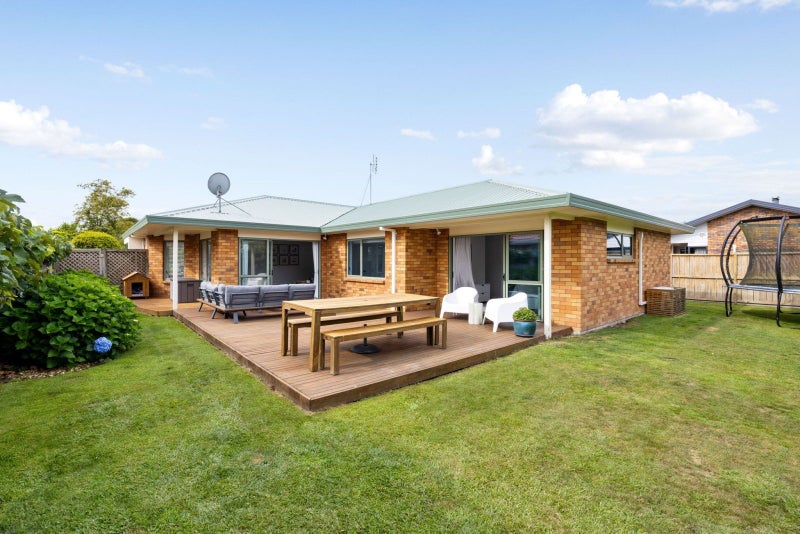 93 Spinnaker Drive, Flagstaff, Hamilton - Carousel 1