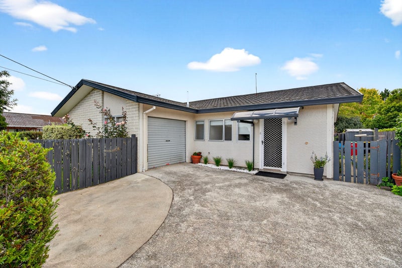 35 Oak Street, Masterton, Masterton - Carousel 1