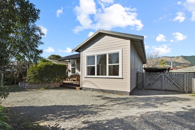 71 Gladstone Road, Richmond, Richmond - Carousel 2