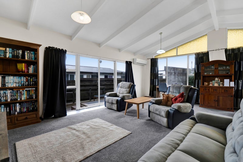 16 Villa Place, Bell Block, New Plymouth - Carousel 2