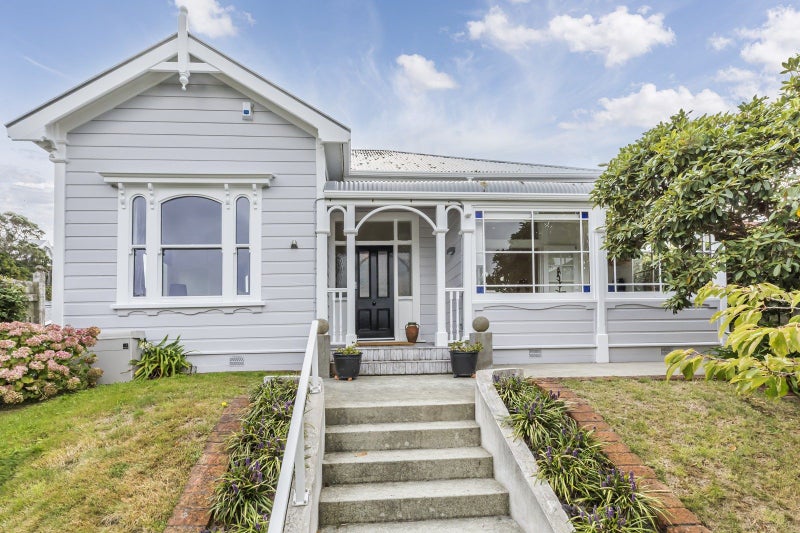 20 Plunket Street, Kelburn, Wellington - Carousel 1